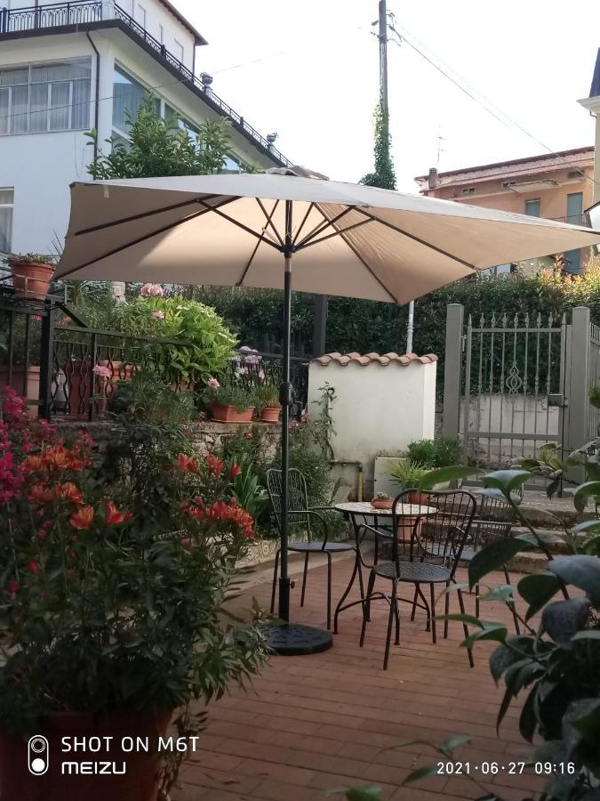 Alloggio Per Uso Turistico Da Margherita فيوجّي المظهر الخارجي الصورة